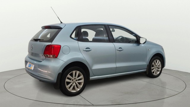 Second-hand 2012 Volkswagen Polo Petrol Highline 1.2L for sale in Pune-2
