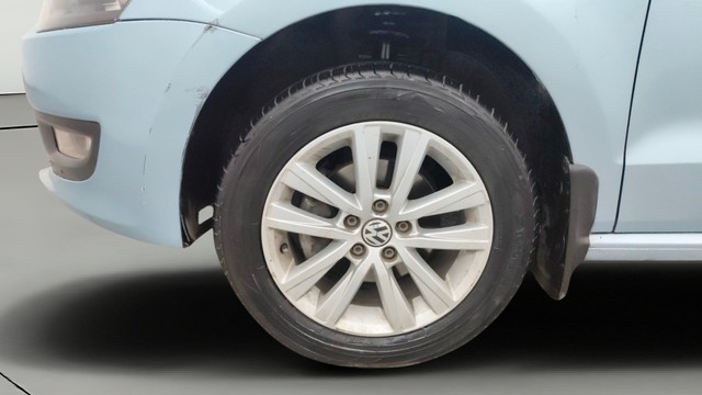Second-hand 2012 Volkswagen Polo Petrol Highline 1.2L for sale in Pune-25