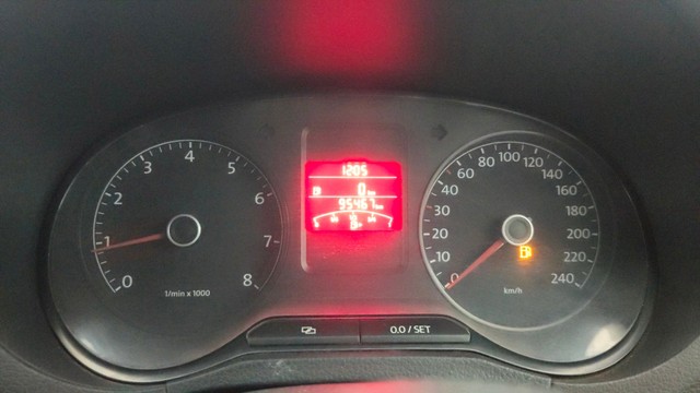 Second-hand 2012 Volkswagen Polo Petrol Highline 1.2L for sale in Pune-11