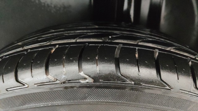 Second-hand 2012 Volkswagen Polo Petrol Highline 1.2L for sale in Pune-31