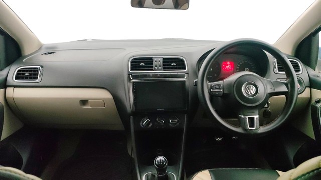 Second-hand 2012 Volkswagen Polo Petrol Highline 1.2L for sale in Pune-10