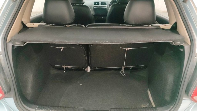 Second-hand 2012 Volkswagen Polo Petrol Highline 1.2L for sale in Pune-19