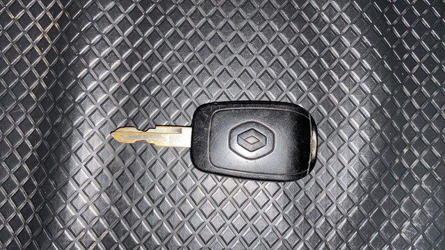 Second-hand 2019 Renault KWID RXL for sale in Kochi-21