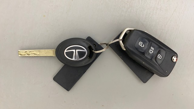 Second-hand 2020 Tata Tiago XZ Plus for sale in Gulbarga-21