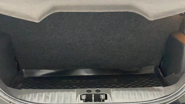 Second-hand 2018 Ford Freestyle Titanium Petrol BSIV for sale in Gulbarga-19