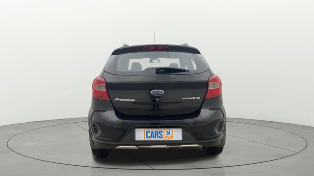 Second-hand 2018 Ford Freestyle Titanium Petrol BSIV for sale in Gulbarga-3