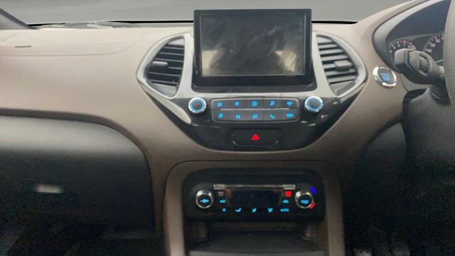 Second-hand 2018 Ford Freestyle Titanium Petrol BSIV for sale in Gulbarga-22