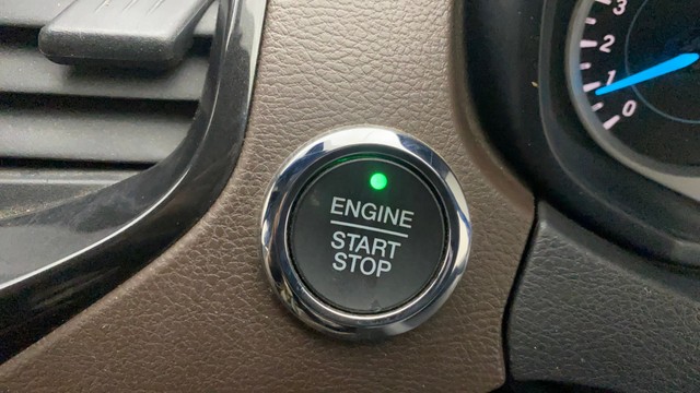 Second-hand 2018 Ford Freestyle Titanium Petrol BSIV for sale in Gulbarga-23