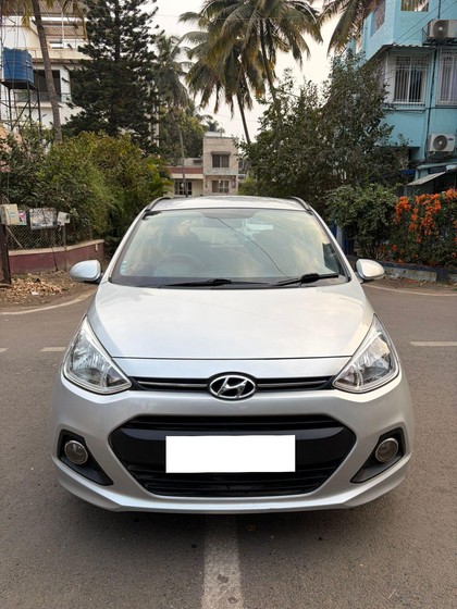 Second-hand 2015 Hyundai Grand i10 Sportz for sale in Pune