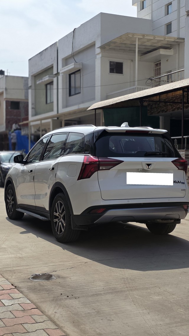Second-hand 2022 Mahindra XUV700 AX7 AT BSVI for sale in Vadodara-6