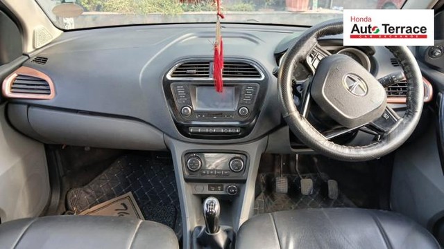 Second-hand 2017 Tata Tigor XZ for sale in Noida-5