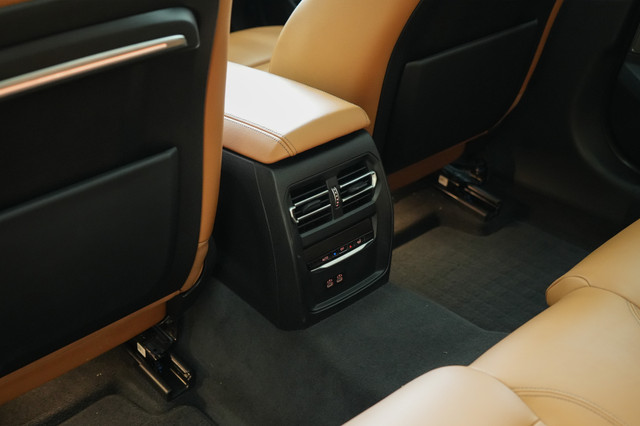 Second-hand 2021 BMW 3 Series Long Wheelbase 330Li M Sport First Edition for sale in Gurgaon-10