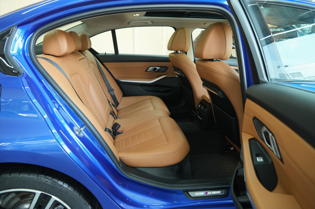 Second-hand 2021 BMW 3 Series Long Wheelbase 330Li M Sport First Edition for sale in Gurgaon-13