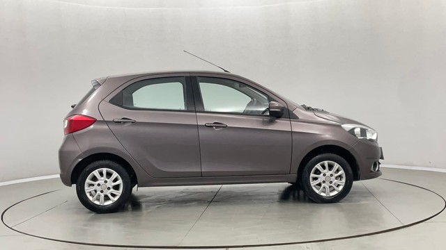 Second-hand 2018 Tata Tiago 1.2 Revotron XZ for sale in Jaipur-2