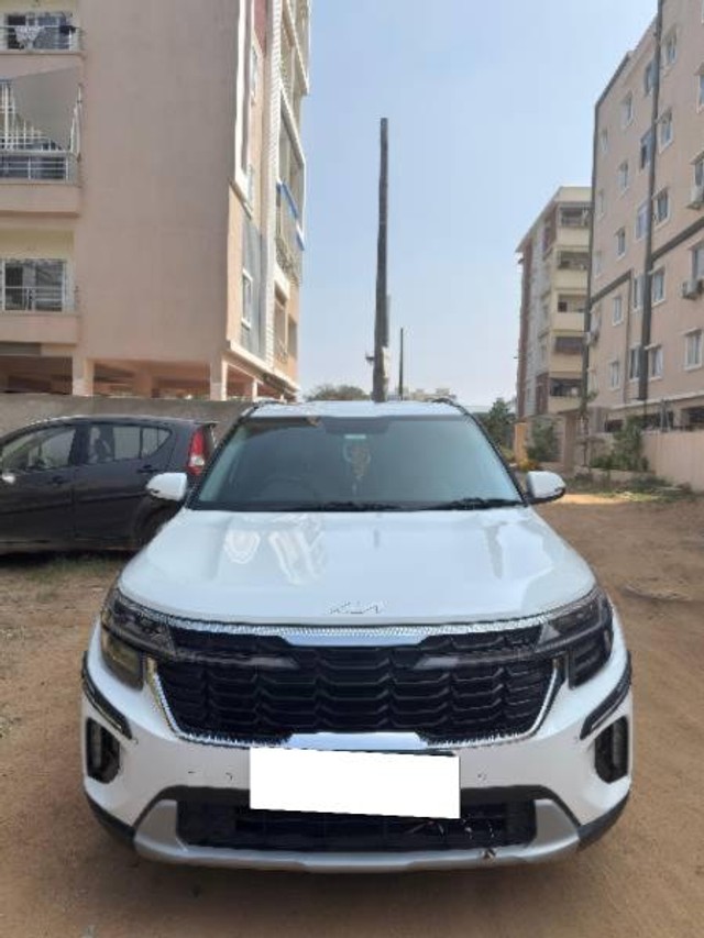 Kia Seltos HTX Second-hand 2023 Kia Seltos HTX for sale in Ranga reddy-4