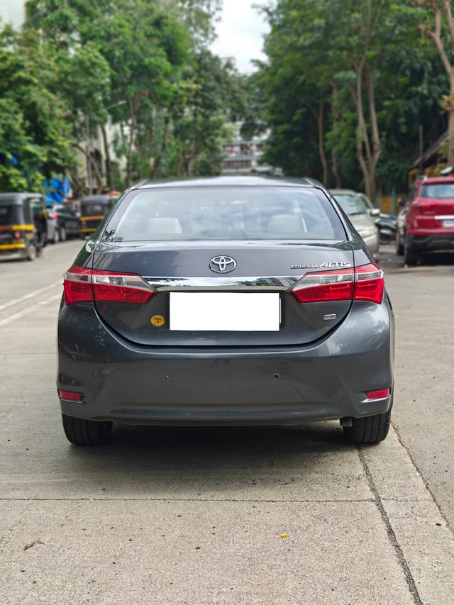 Toyota Corolla Altis 1.8 J Second-hand 2016 Toyota Corolla Altis 1.8 J for sale in Mumbai-2