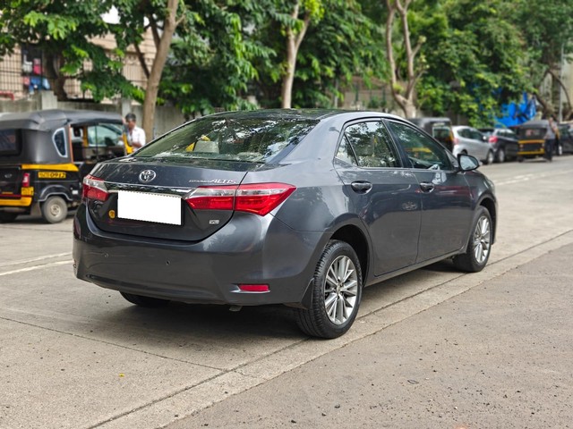Toyota Corolla Altis 1.8 J Second-hand 2016 Toyota Corolla Altis 1.8 J for sale in Mumbai-11