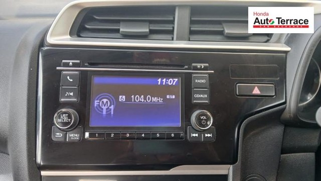 Second-hand 2016 Honda Jazz V CVT for sale in Noida-10