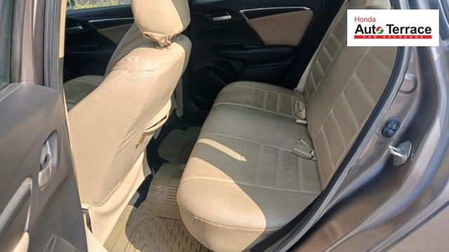 Second-hand 2016 Honda Jazz V CVT for sale in Noida-5