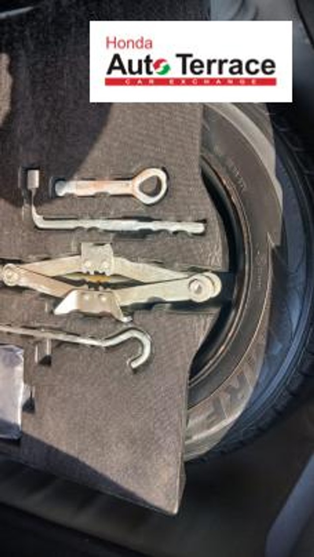 Second-hand 2016 Honda Jazz V CVT for sale in Noida-7