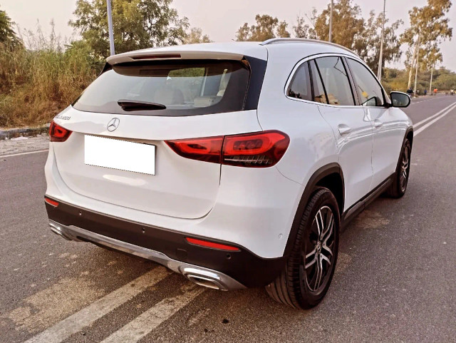 Second-hand 2023 Mercedes-Benz GLA 200 BSVI for sale in New Delhi-9