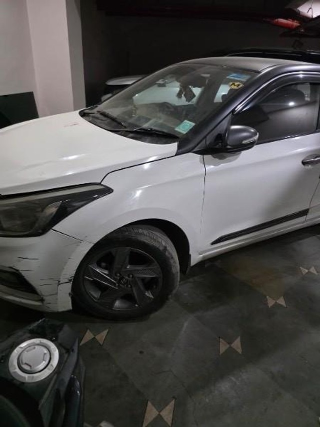 Second-hand 2018 Hyundai i20 1.4 Sportz for sale in Gorakhpur-3