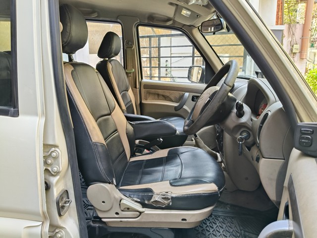 Second-hand 2012 Mahindra Scorpio VLX 2WD AIRBAG BSIV for sale in Hyderabad-9