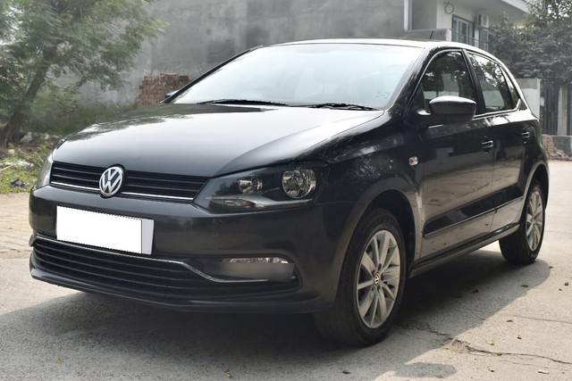 Second-hand 2015 Volkswagen Polo 1.2 MPI Highline for sale in Gurgaon-2