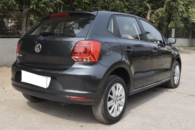 Second-hand 2015 Volkswagen Polo 1.2 MPI Highline for sale in Gurgaon-4