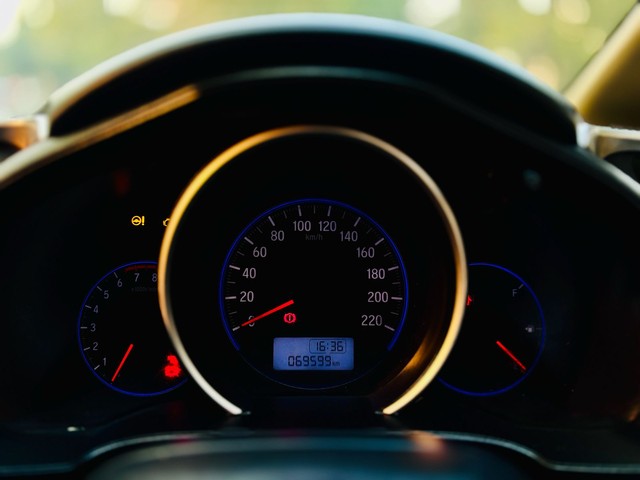 Second-hand 2017 Honda Jazz 1.2 S i VTEC for sale in New Delhi-4