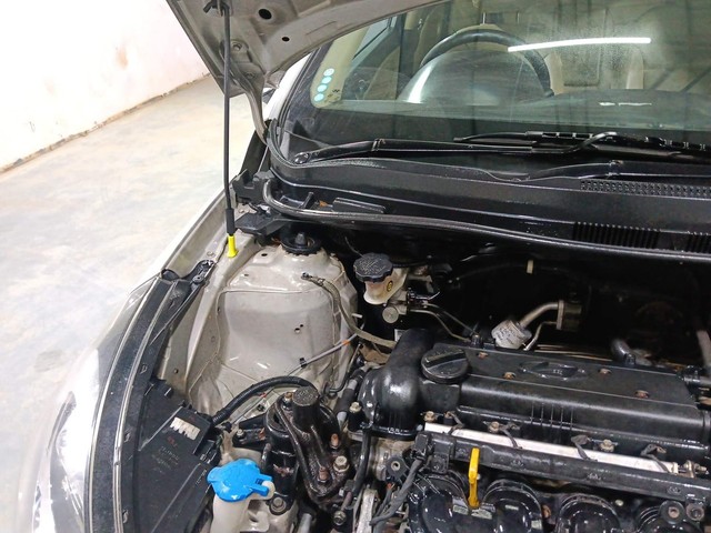 Second-hand 2012 Hyundai Verna 1.6 VTVT AT SX for sale in Kochi-27