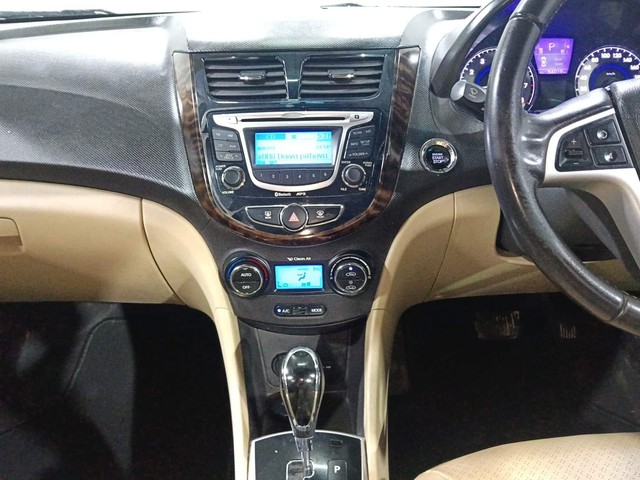 Second-hand 2012 Hyundai Verna 1.6 VTVT AT SX for sale in Kochi-38