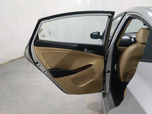 Second-hand 2012 Hyundai Verna 1.6 VTVT AT SX for sale in Kochi-26