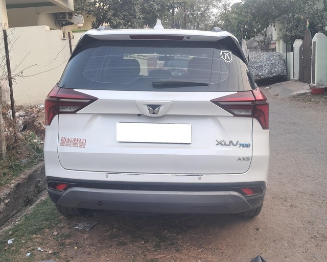 Second-hand 2023 Mahindra XUV700 AX5 BSVI for sale in Jabalpur-3
