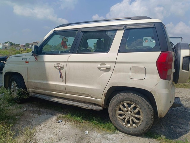 Second-hand 2018 Mahindra TUV 300 mHAWK100 T8 for sale in Kota-2