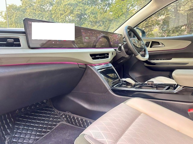 Second-hand 2025 Mahindra XEV 9e Pack Three for sale in New Delhi-18