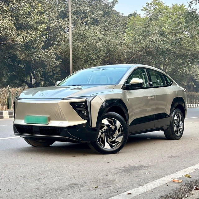 Second-hand 2025 Mahindra XEV 9e Pack Three for sale in New Delhi-4