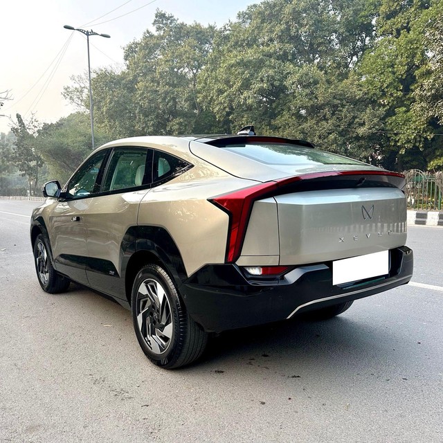 Second-hand 2025 Mahindra XEV 9e Pack Three for sale in New Delhi-8