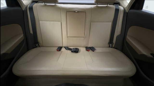 Second-hand 2016 Volkswagen Vento 1.2 TSI Highline BSIV for sale in Mysore-39