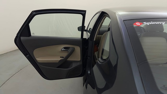 Second-hand 2016 Volkswagen Vento 1.2 TSI Highline BSIV for sale in Mysore-37