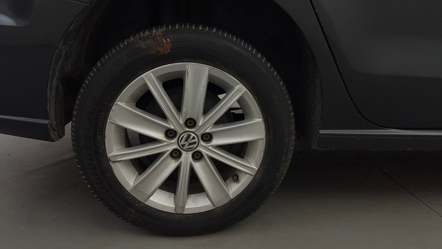 Second-hand 2016 Volkswagen Vento 1.2 TSI Highline BSIV for sale in Mysore-18