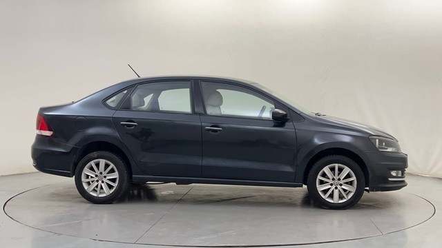 Second-hand 2016 Volkswagen Vento 1.2 TSI Highline BSIV for sale in Mysore-2
