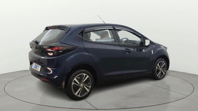 Tata Altroz XZ Diesel Second-hand 2023 Tata Altroz XZ Diesel for sale in Pune-2