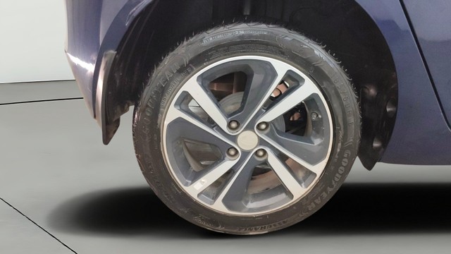 Tata Altroz XZ Diesel Second-hand 2023 Tata Altroz XZ Diesel for sale in Pune-25