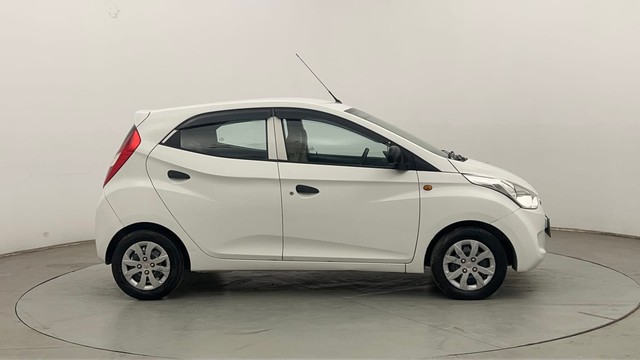 Second-hand 2015 Hyundai EON Magna for sale in Chandigarh-2
