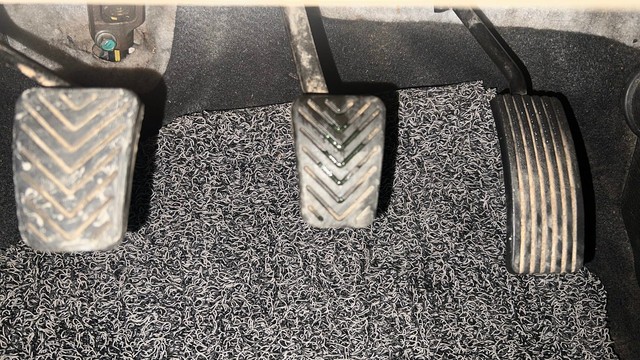 Second-hand 2015 Hyundai EON Magna for sale in Chandigarh-14