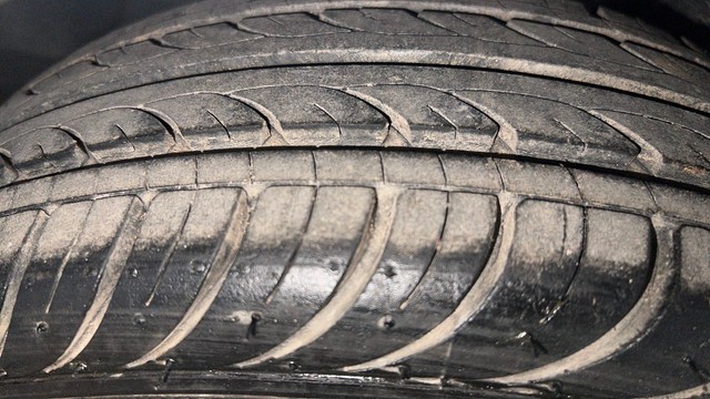 Second-hand 2015 Hyundai EON Magna for sale in Chandigarh-29