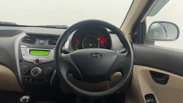 Second-hand 2015 Hyundai EON Magna for sale in Chandigarh-31