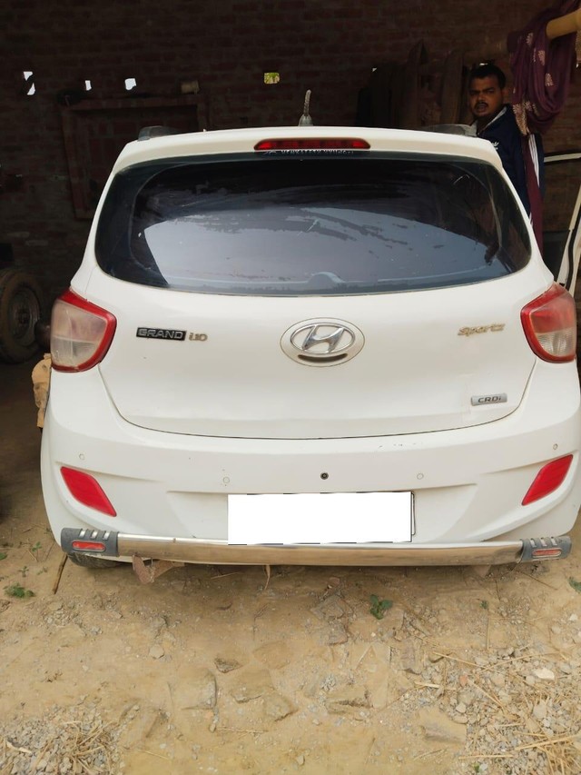 Second-hand 2014 Hyundai Grand i10 CRDi Asta for sale in Jaunpur-1