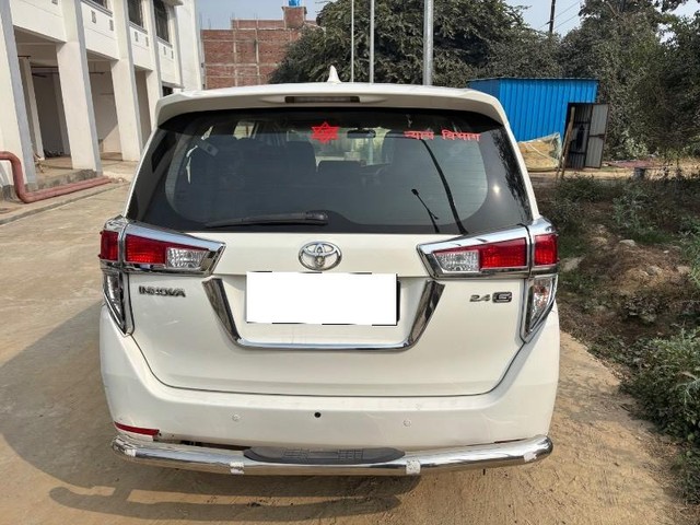 Toyota Innova Crysta 2.4 G MT BSIV Second-hand 2018 Toyota Innova Crysta 2.4 G MT BSIV for sale in Buxar-7